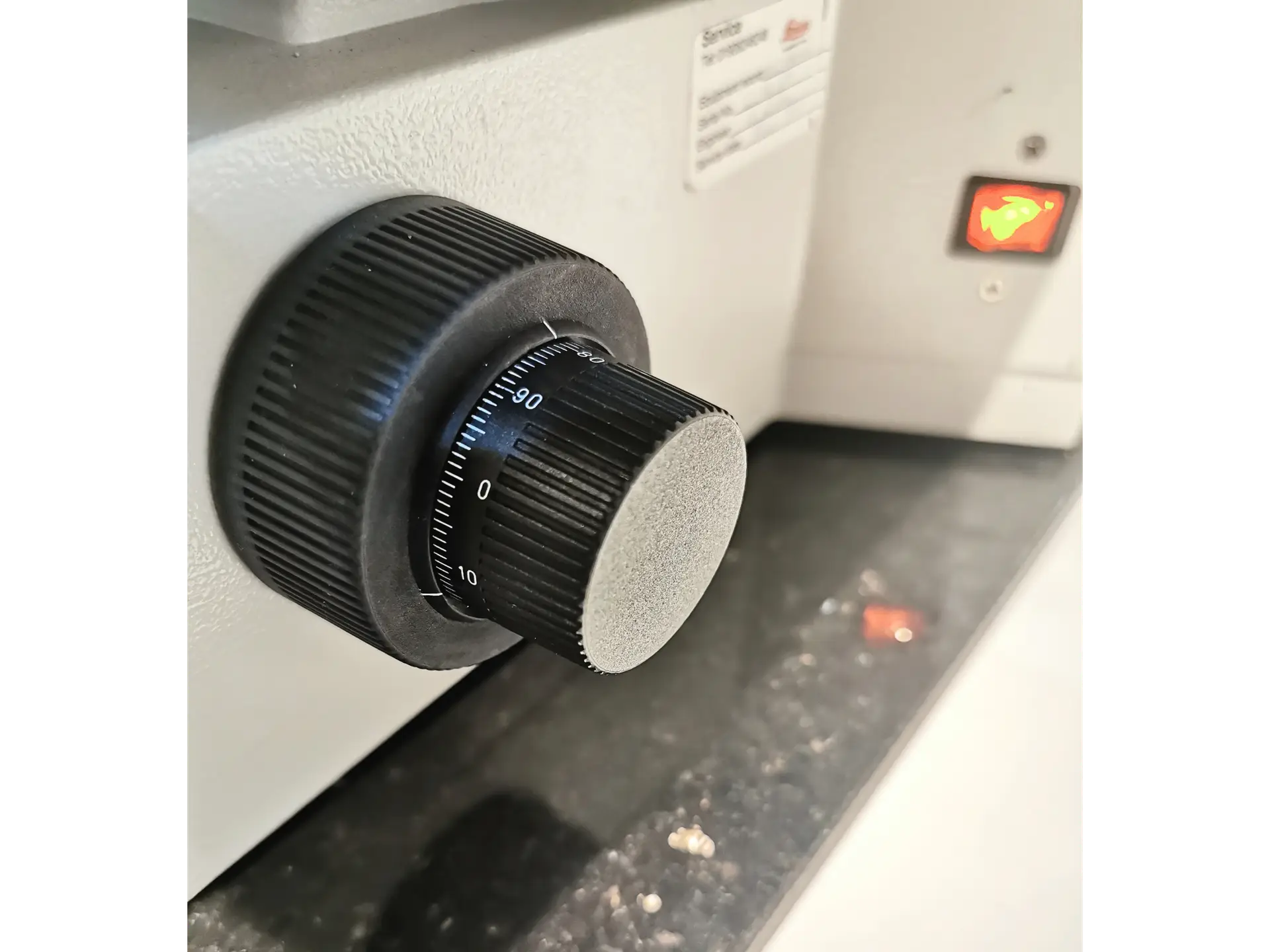 8 Leica DMIL Inverted Microscope