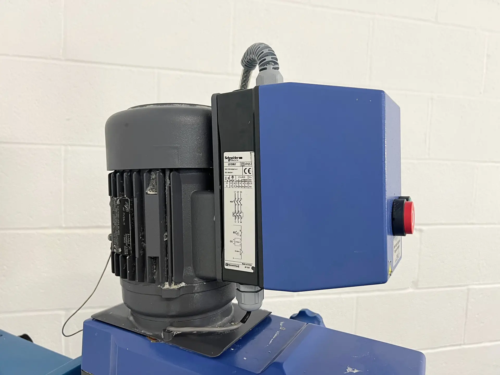 8 IKA RW47 Digital Overhead Stirrer