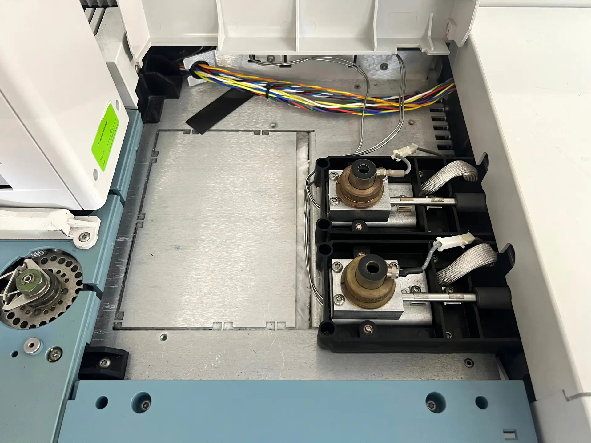 9 Agilent 6890 Series GC w/ Autosampler & Injector