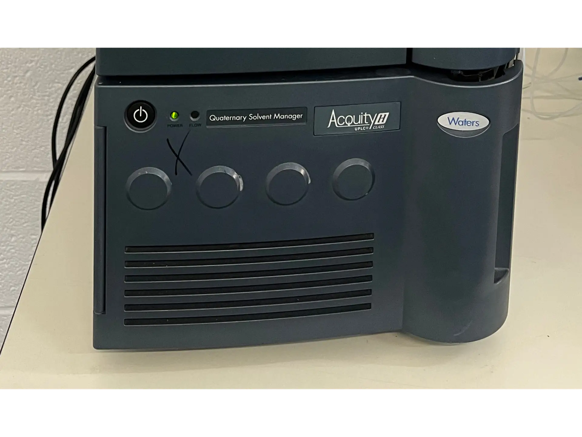 12 Waters Acquity UPLC Modules