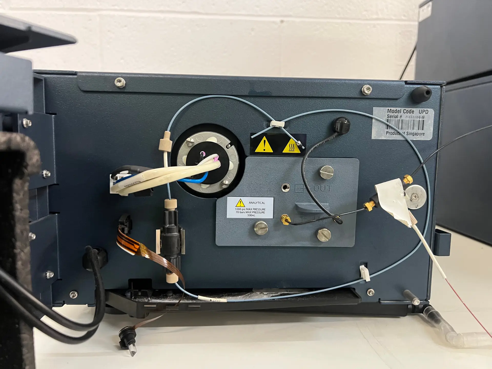 2 Waters Acquity UPLC Modules