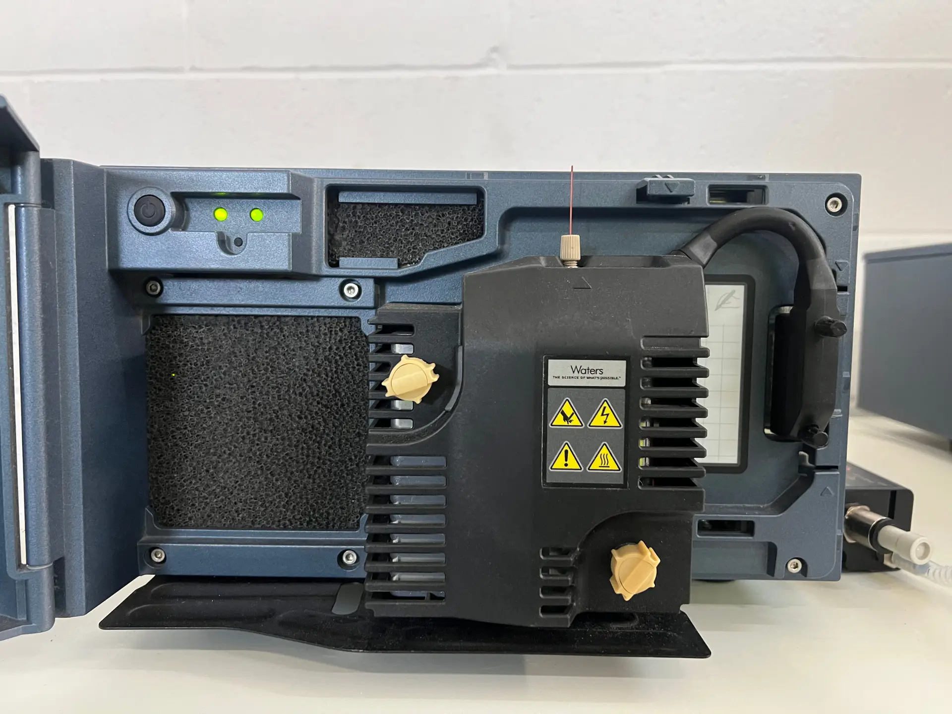 4 Waters Acquity UPLC Modules
