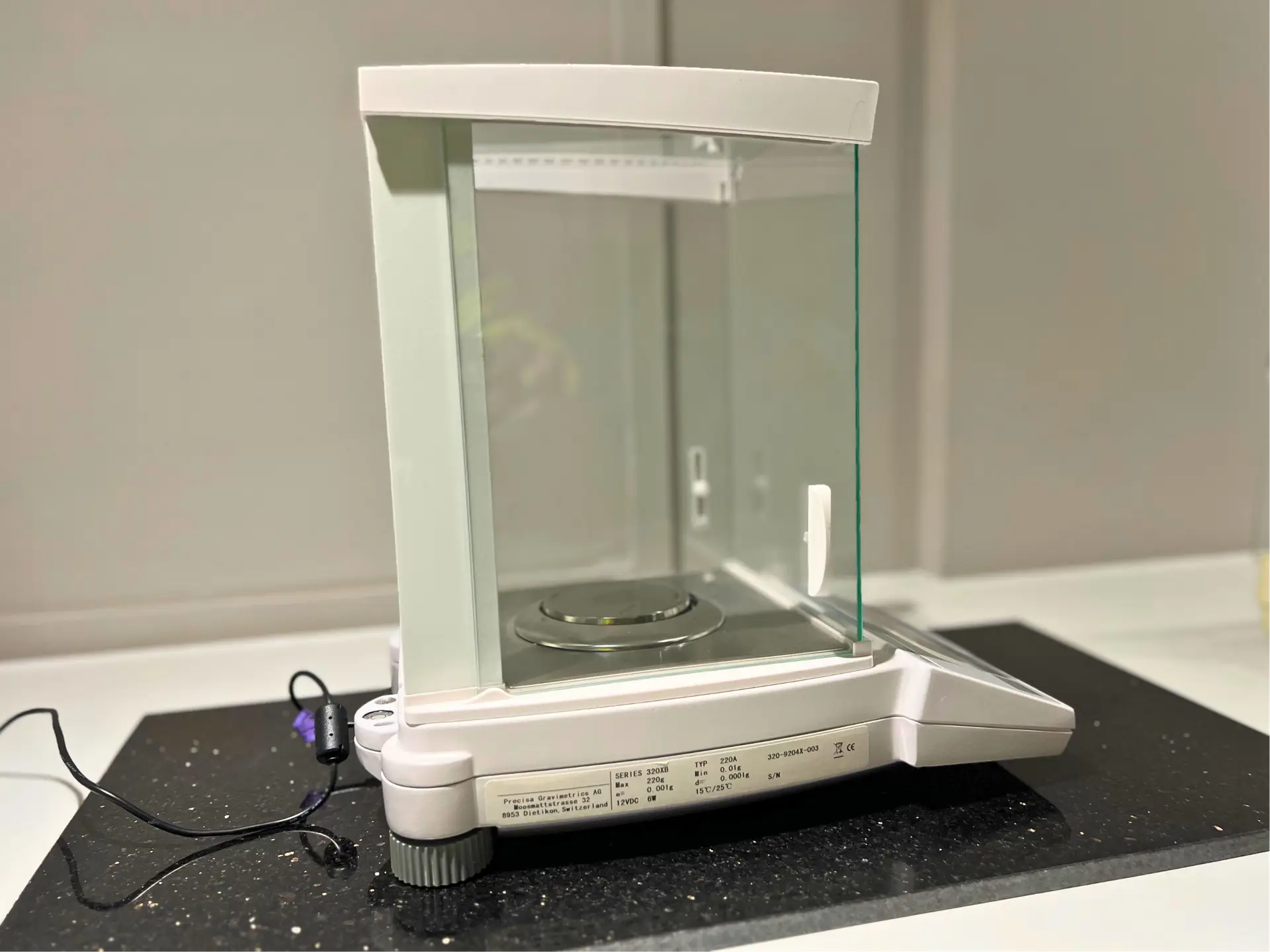 4 Precisa Series 320 XB 220A Analytical Balance