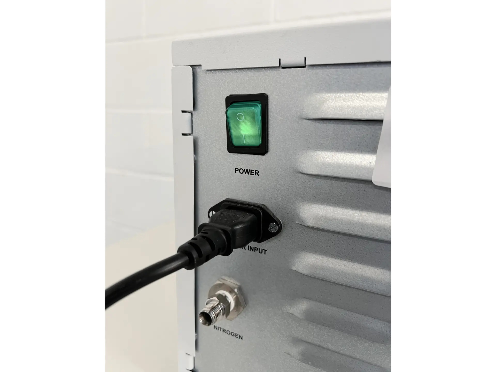 6 Peak Scientific Precision Nitrogen Generator