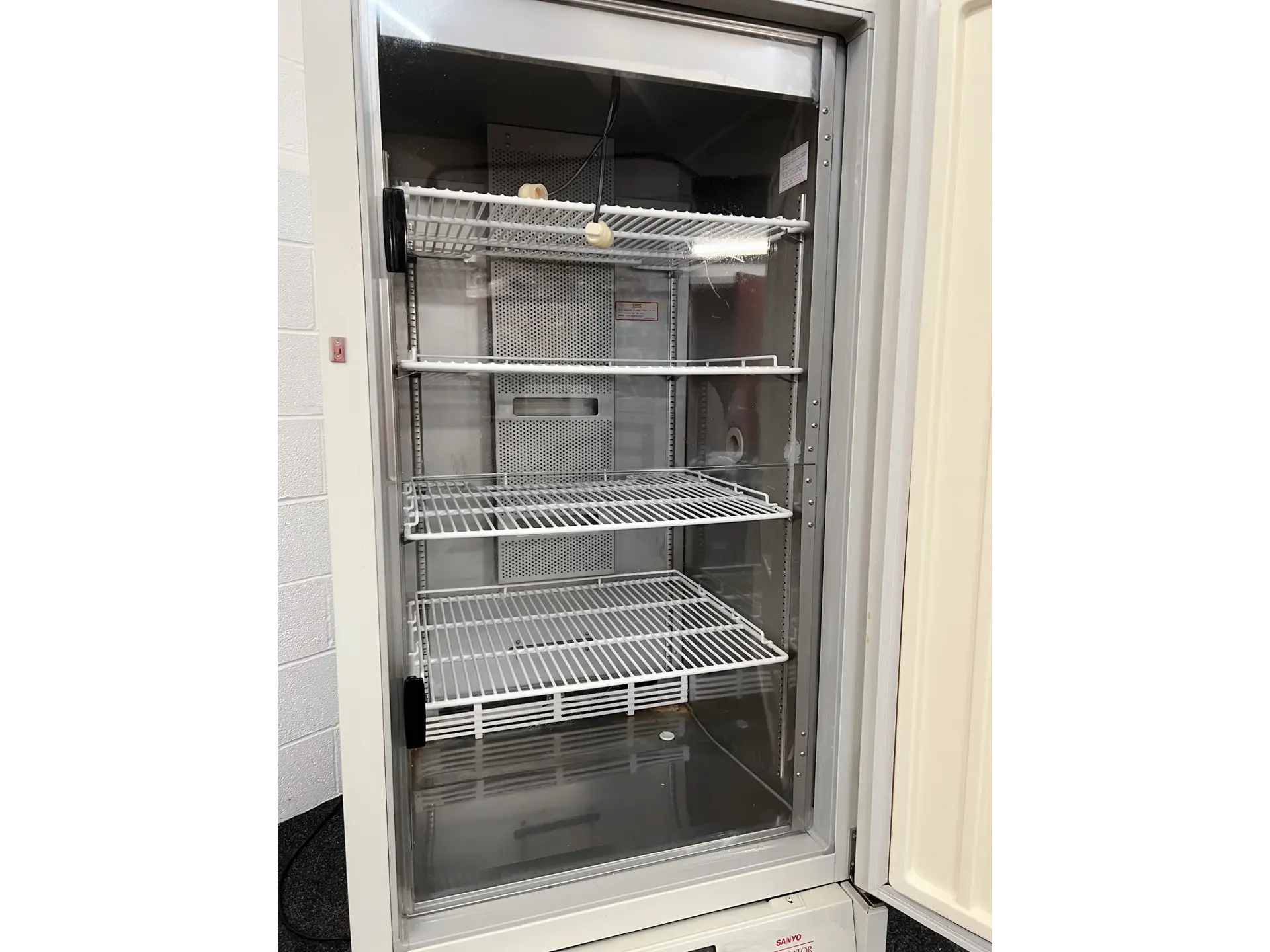 7 Sanyo MIR-553 Cooled Incubator
