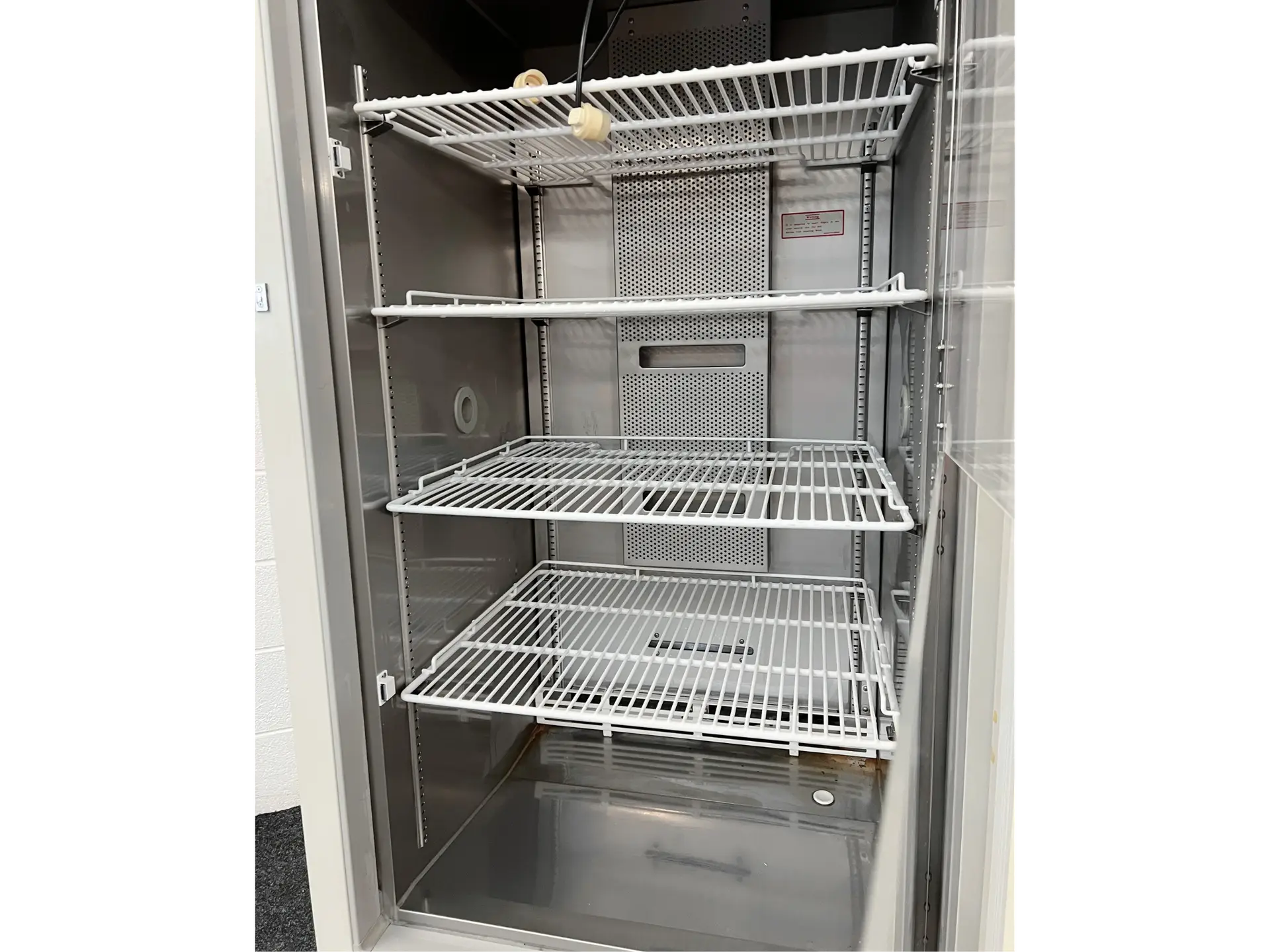 8 Sanyo MIR-553 Cooled Incubator
